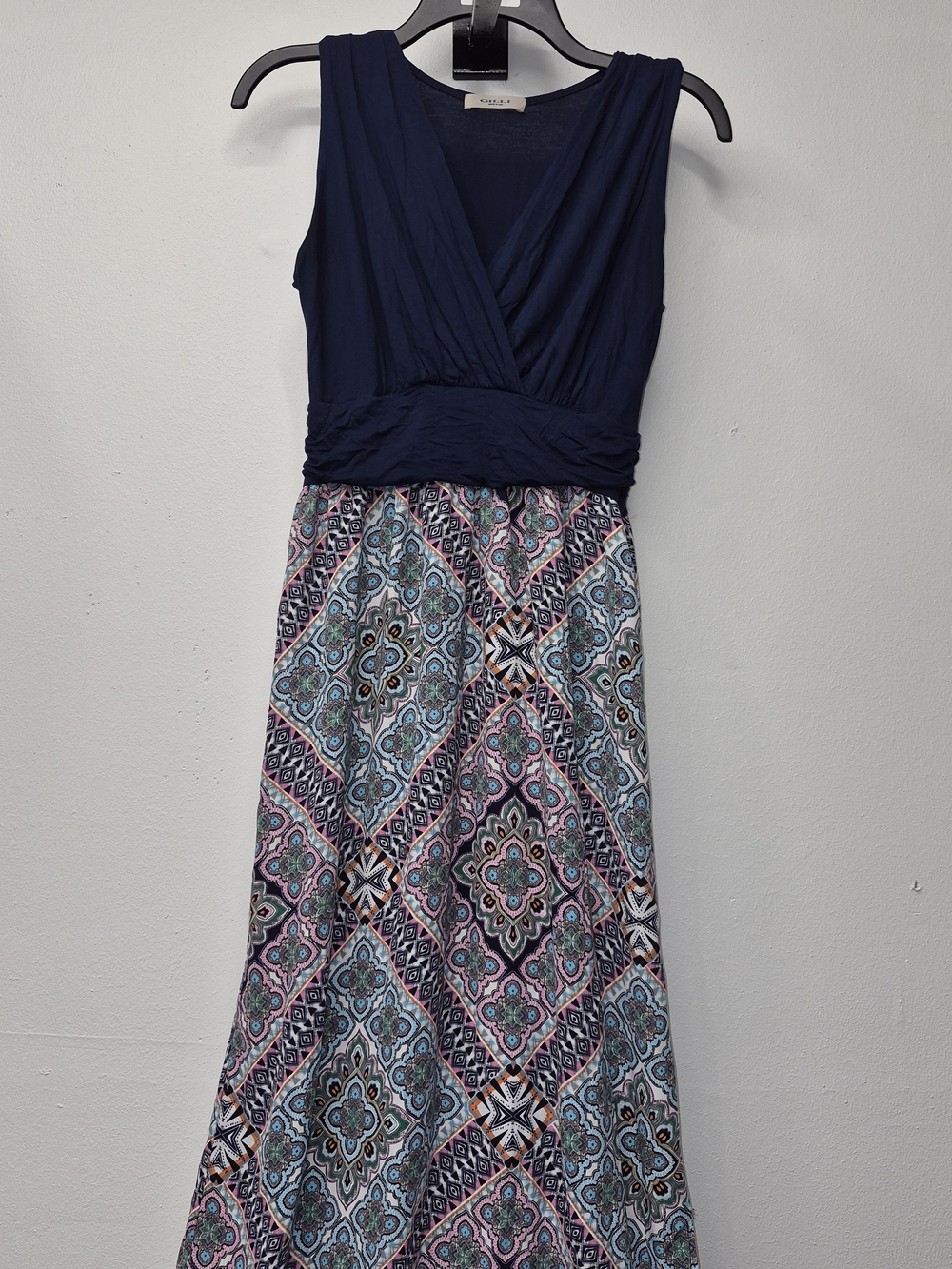 Gilli Navy & Multicolor Sleeveless Maxi Dress